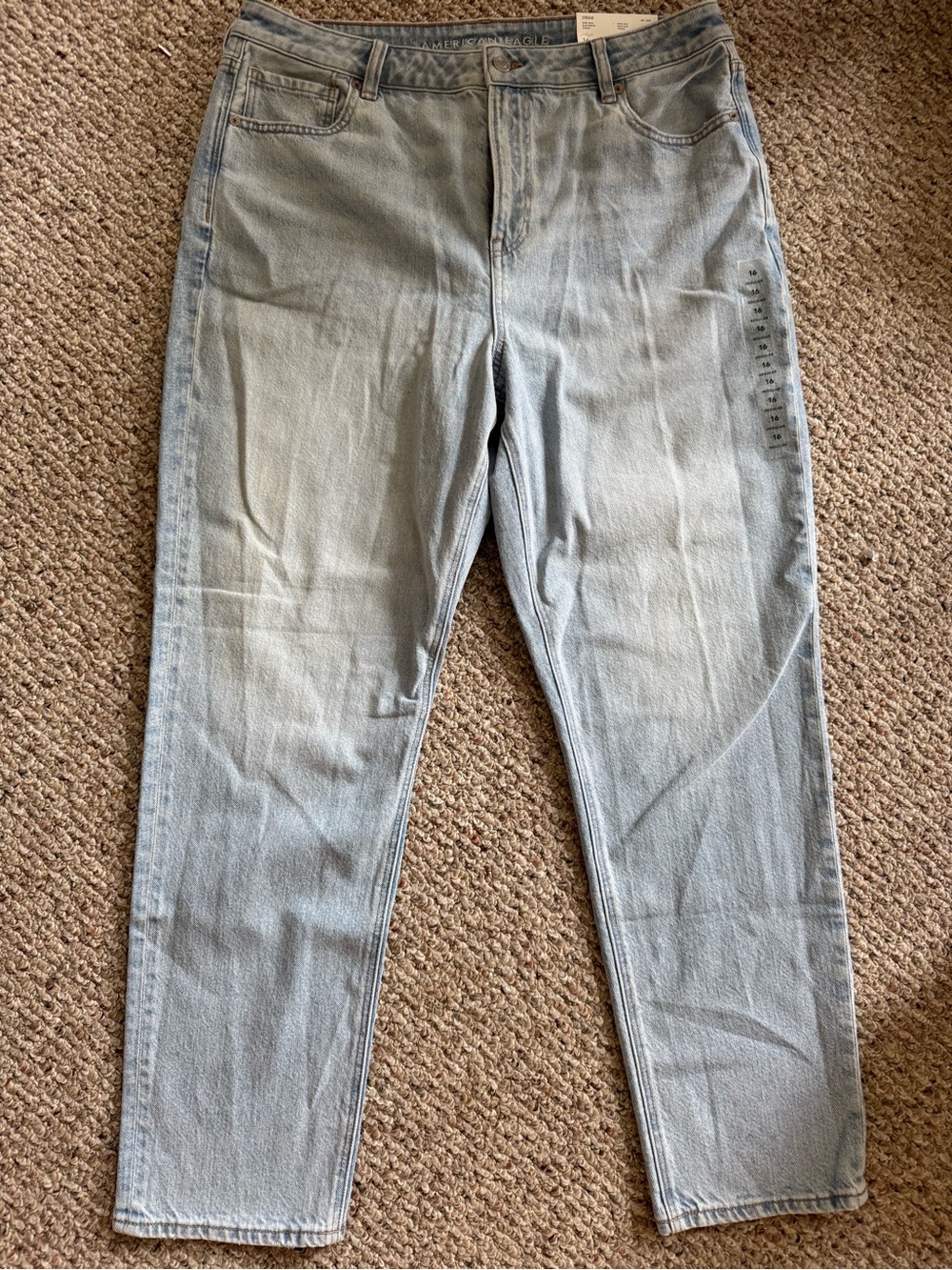 AEO Light Blue “Mom Jeans” size 16 R